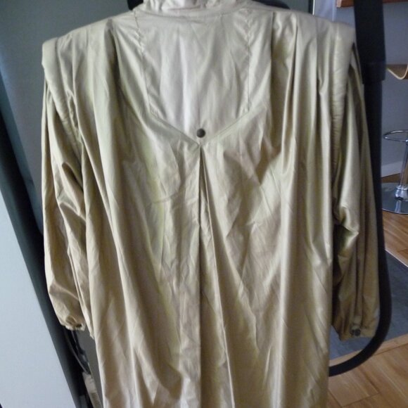 C.P. VINTAGE 80s UNIQUE SAGE /shiny/COLOR TRENCHCOAT SIZE EU 40 - Picture 2 of 10